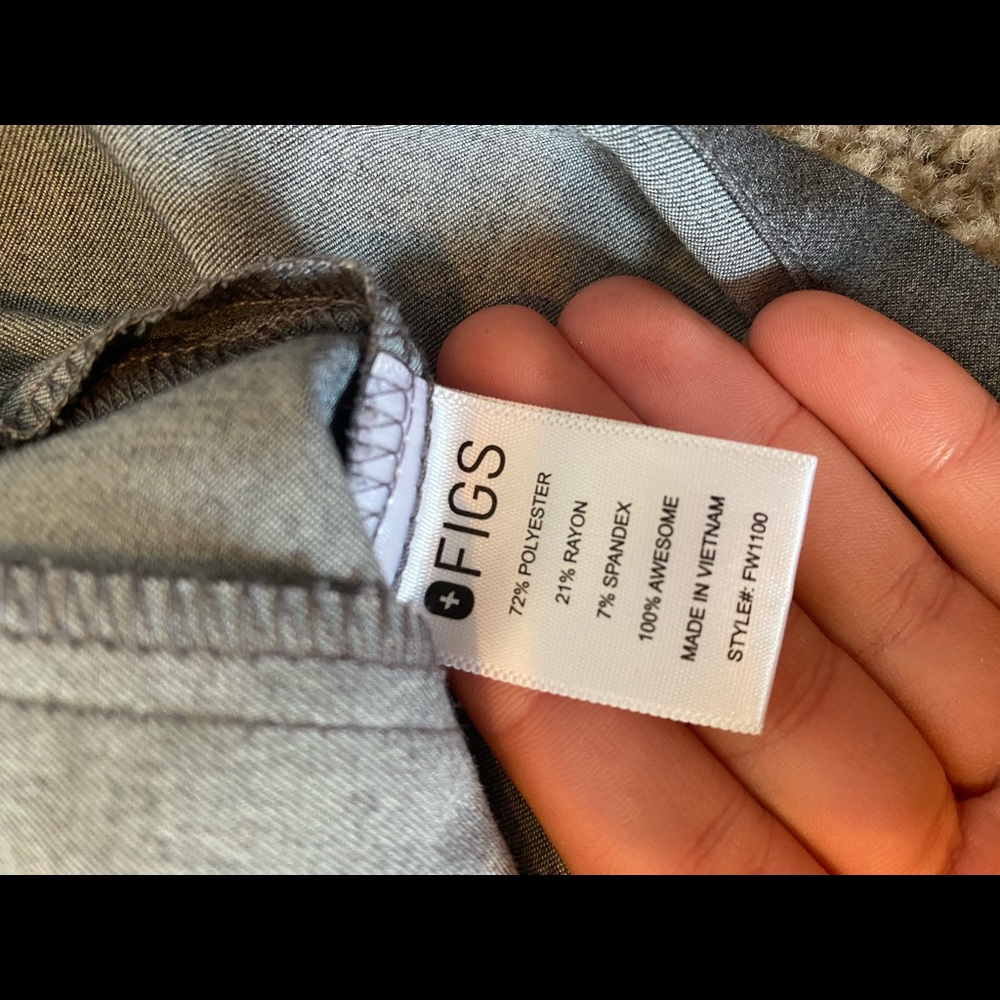 Figs Graphite Gray Top Size Medium - image 4
